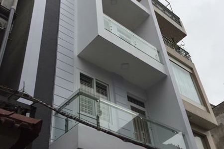 Bán 1 Căn Nhà 3,5 Tầng Trong Ngõ Đoàn Thị Điểm.