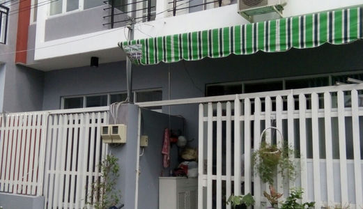 Bán Gấp 2 Nhà Liền Kề 1 Trệt 1 Lầu 81m2 (8,1x10) Giá 2 Tỷ, Shr, Hẻm 6m Lê Văn Lương Nhà Bè