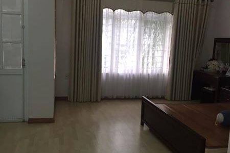 1.35 Tỷ Có Ngay Nhà 3 Mặt Thoáng Đẹp Phố Hồng Mai, 20m, SĐCC