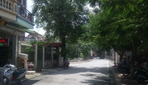 Bán Nhà Yên Phụ, Vị Trí Sát Hồ Tây, View Đẹp Không Bút Nào Tả Xiết, Giá Mềm 12 Tỷ.