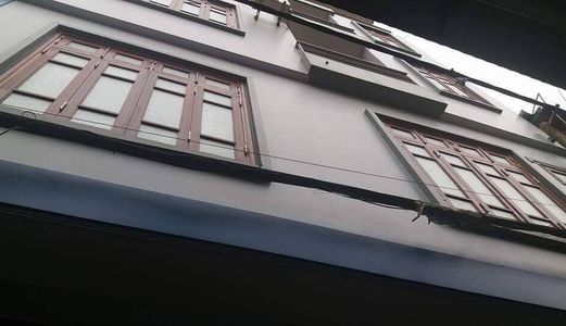 Cần Bán Nhà Tại Chùa Láng, Đống Đa, KD Sầm Uất, Giá 5,6 Tỷ