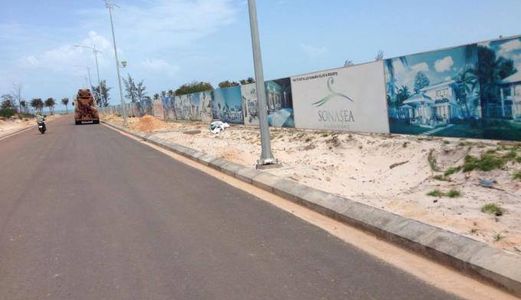 Bán Gấp Nền Đất 200m2 Với Giá 250 Triệu,Sổ Hồng Riêng, Mặt Tiền Đường 20m, Gía Rẻ Đầu Tư Lời Cao