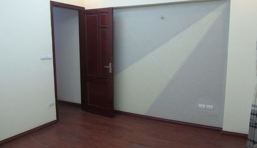 Văn Phòng Cho Thuê Hoa Lan, Khu Phan Xích Long, Q.pn, Mặt Tiền Thoáng Mát