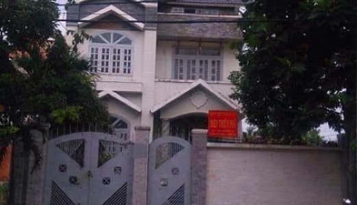 Bán Biệt Thự  MT Đường Số 32 Khu Tên Lửa Q. Bình Tân 12.5 Tỷ, 10x20m, 3 Tấm