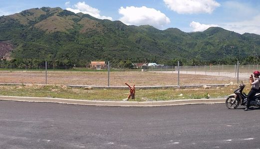 Đất Ruộng Xã Diên An Cách Cao Bá Quát 20m, Mặt Tiền Đường 12m Và 5m.