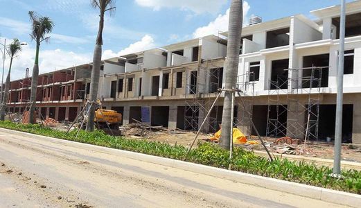 Nhà Phố 1 Trệt 2 Lầu Giá 1,4 Tỷ 4 Phòng Ngủ.