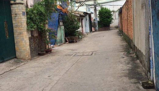 Rất Gấp! Bán Nhà Xưởng Hẻm 8m Mtkd Kinh Dương Vương, P.12,Q.6, 12 Tỷ, 11,5 x 20,5m, 4 Tấm 0909273192