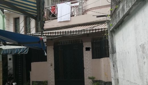 Bán Gấp Nhà Đẹp Nở Hậu, Sân Rộng, CMT8, Q3, 70m2, 6 Phòng Thuê, Chỉ 4.5 TỉBán Gấp Nhà Đẹp Nở Hậu, Sân Rộng, CMT8, Q3, 70m2, 6 Phòng Thuê, Chỉ 4.5 Tỉ