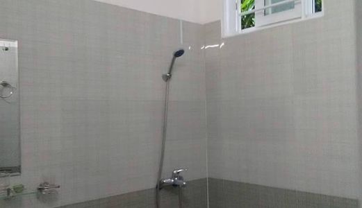 Gia Đình Cần Bán Nhà Khu Vực Cầu Giấy 36m2 5 tầng MT 4.3 giá 3.7 tỷ