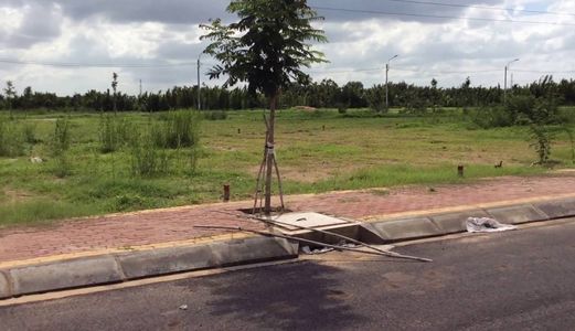 Cần Bán Gấp Đất Thổ Cư DT 100m2 Nằm Trên TL8 Gần Ngã 3 Bình Mỹ, Sồ Hồng Riêng.