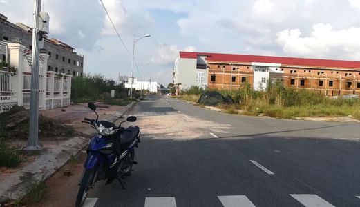 Bán Đất Trung Tâm Văn Hóa Tây Đô - Dt 117m2 - Giá 1.2 Tỷ - Hướng Đn - Lg 15.5m - Lh 0986184837