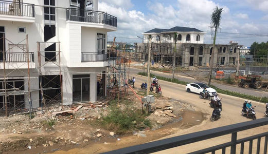 Nhà Phố 1 Trệt 2 Lầu, Góp 18T, Sổ Chính Chủ, MT Hóc Môn, Lh 0902625989