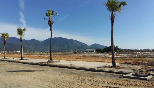 Bán Đất Khu Đô Thị Đối Diện Trục Đường Số 5- Giá Đầu Tư Chỉ 566tr/ Lô- Lh: 0905.537.808