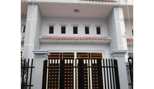 Bán Nhà Đúc Lửng Hxh Khu Vực Đông Đúc Nhiều Quán Xá, Giao Thông Thuận Tiện Ra Các Tuyến Đường Lớn