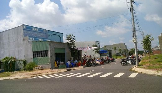 Cực Sóc!Đất Nền Vị Trí Cực Đẹp Ngay KDC Bình Chánh ,Gía225tr/Nền ,100m2 