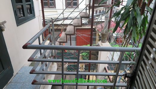 Cho Thuê Ngôi Nhà Có Vườn Rộng, 04 Phòng Ngủ ở Âu Cơ