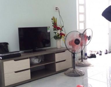 Nhà 100m2, Đang Cho Thuê, Sổ Riêng, 900 Triệu