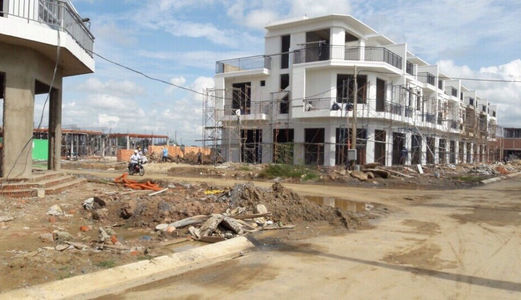 Nhà Phố 1 Trệt 2 Lầu 4 Phòng Ngủ. Diện Tích 5x15. Nguyễn Văn Bứa - Hóc Môn
