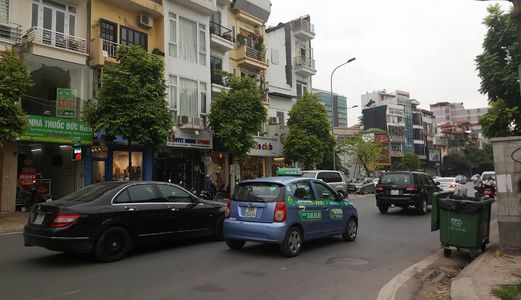 Bán Nhà Mặt Phố Sơn Tây Mới Vỉa Hè Rộng Dt30m2 X 5 Tầng  (Giá 9,8 Tỷ)