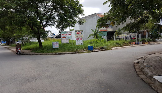 Cần Bán Gấp 100M2 , Kdc Hiện Hữu, Shr , Xây Dựng Tự Do, Liền Kề Kđt Cảng Biển Shr ,Xây Dựng Tự Do.