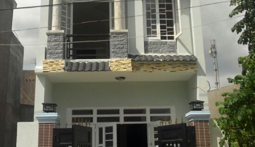 Gia Đình Tôi Cần Bán Gấp Nhà Rộng 60m2 Đường 5m Sổ Hồng Riêng Tại Hóc Môn