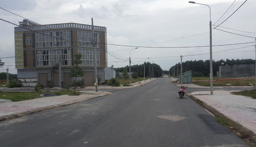Bán Đất Nền Sổ Hồng Thổ Cư 100% , Gần Cây Xăng 75 , Đường Đồng Khởi.