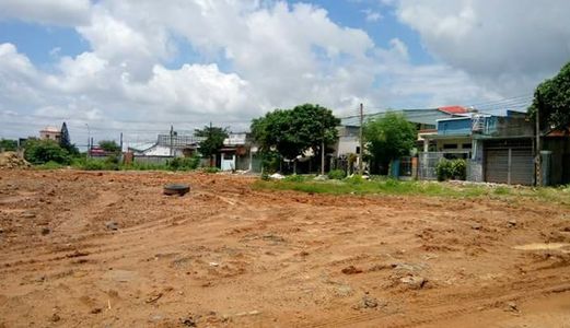 Chính Chủ Cần Bán Gấp Đất Nền 543m2 Ql13 .Khuôn Viên 3 Mặt Tiền.Vị Trí Đẹp, Giá Phải Chăng