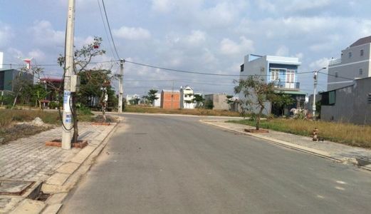 Cần Tiền Bán Gấp Lô Đất 100% Mt Đường Tân Hệp 16 Hóc Môn, Xdtd, Giấy Tờ Hợp Lệ