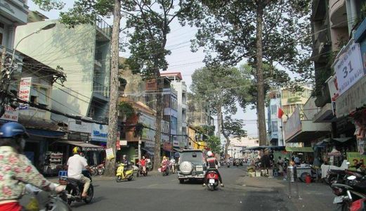 Bán Nhà Mt Trần Phú, Q5 Dt:4.2*17m,Giá Chỉ Hơn 15 Tỷ