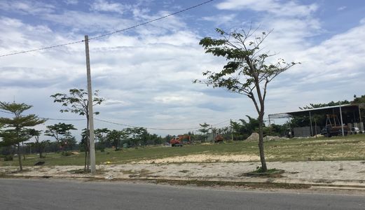 Bán Lô Đất 180m2-900 Triệu- Ven Sông Cổ Cò-view Cocobay-nam Đn