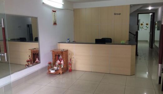 Văn Phòng Cho Thuê Hoa Lan, Khu Phan Xích Long, Q.pn, Mặt Tiền Thoáng Mát