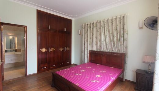 Cho Thuê Căn Biệt Thự Trong Khu Vinhomes Riverside Long Biên, Đầy Đủ Đồ Đạc