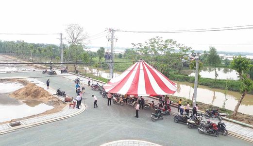 Bán Gấp Lô Đất Thổ Cư. 52m2. Sổ Hồng. Long Phước Quận 9. 0989988099