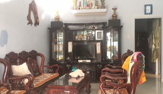 Cần  Bán Nhà 10*25 Thổ Cư 100% Ngay Hẻm Nguyễn Trường Tộ, Nhà Rộng Rãi Thoáng Mát