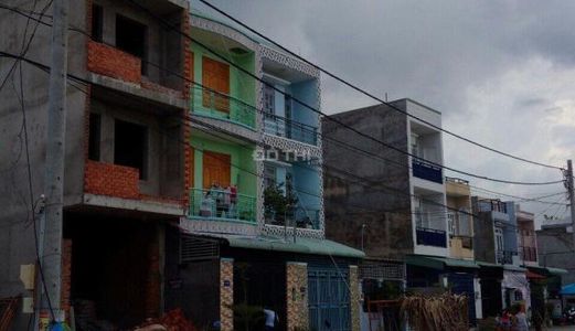 Đất Thổ Cư Mặt Tiền 990 Đối Diện  Khu Biệt Thự Khang Điền, Phú Hữu Sổ Hồng Riêng