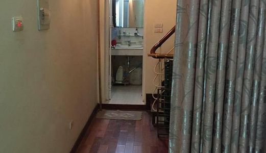 Nhà Đống Đa, Phố Yên Lãng  - Ô Tô Qua Cửa - Kinh Doanh Tốt, Giá Chỉ 3,1 Tỷ.