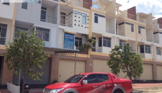 Chuyển Nhà Lên Thành Phố Hồ Chí Minh, Bán Gấp Nhà Phố Sát Big C