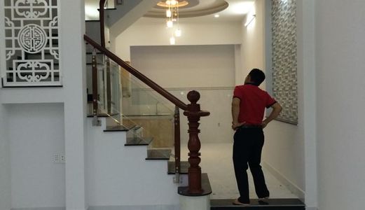 Nhà SHR TT Nhà Bè, Hẻm Xe Hơi, 1 Trệt 2 Lầu 1 Tum, DT 4x16, Giá 3,3 Tỷ.