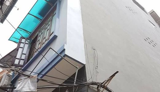 Bán Gấp Nhà Xinh Đẹp Đường Láng, Dt 45M2, 5 Tầng, Mt 4M, Giá 3.8 Tỷ.