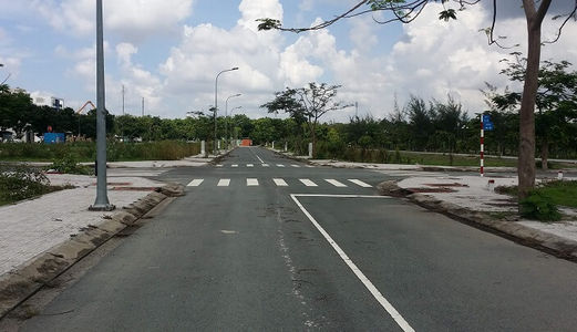 Mở Bán 10 Lô Ưu Đãi Nằm Ngay Mt Đồng Văn Cống, Đã Có Sổ Riêng, Dân Cư Đông, Chỉ 700tr Nhận Nền