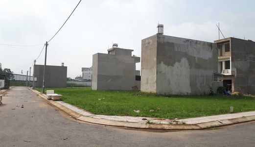 Cần Bán Đất Chính Chủ. Sổ Hồng 51m2 Chỉ 920tr. Võ Văn Hát Quận 9. 0989988099