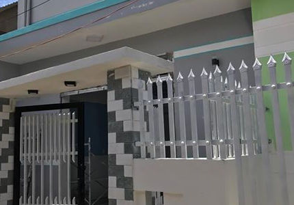 Bán Nhà Gác Lửng, 2 PN, 5x12 Cổng Lớn ở Đặng Công Bỉnh