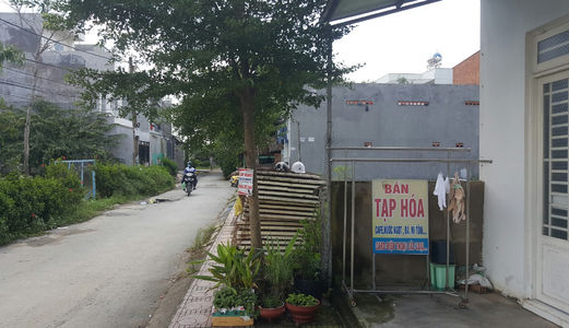 Nhà Cấp 4 Và 3 Phòng Trọ Cao Cấp,Dt 5x22.4 Giá  2,5 Tỷ .