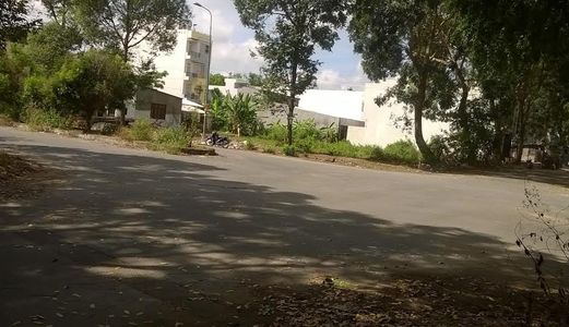 Bán Đất - Nền Góc Kdc Công An - Vạn Phong - Dt 90M2 - Giá 870 Triệu - Lg 30M - Hướng Đb - Lh 09861