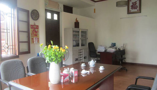 Nhà Đẹp Mặt Phố Thái Thịnh30M2* 4 Tầng,mt4,7M ,Vị Trí Đắc Địa ,vỉa Hè Rộng .giá 9,6Tỷ