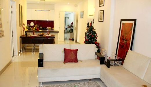 Bán Nhà Hoàng Hoa Thám Ô tô Vào Nhà 50M2, 5 T, Mt 4.5M, 8 Tỷ