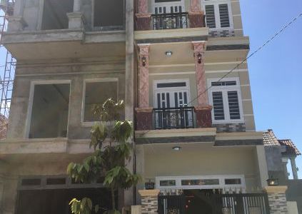 Bán Nhà 1 Trệt, 2 Lầu Ngay Khu Công Nghiệp Xuyên Á