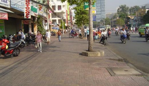 Cho Thuê Mặt Mặt Bằng  Diện Tích Lớn , Mặt Tiền Đường Nguyễn Văn Linh , Đối Diện Cổng Kdc 91B