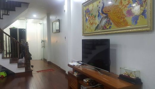 Bán Nhà 6 Tầng  Mặt Phố, Kinh Doanh Cực Tốt, Giá 5.5 Tỷ, 40M2, Mt 3.9M, Trung Tâm Đống Đa.