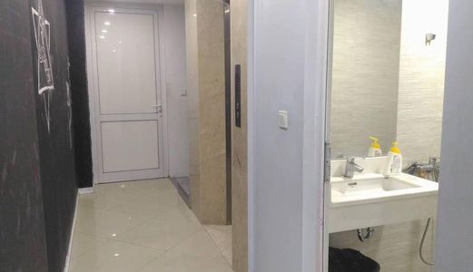 Chính Chủ Bán Gấp Nhà Nguyễn Ngọc Nại, Dt 72M2, 5 Tầng, Gara, Giá 7.1 Tỷ.